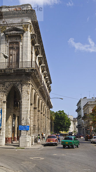 Altes Gebäude in der Altstadt von Havanna  Cuba  Kuba  Karibik