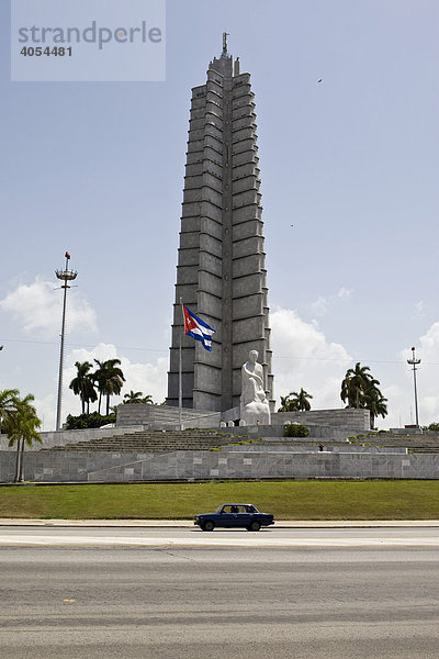 Jose Marti Denkmal am Plaza de la Revolucion  Platz der Revolution  Havanna  Kuba  Karibik