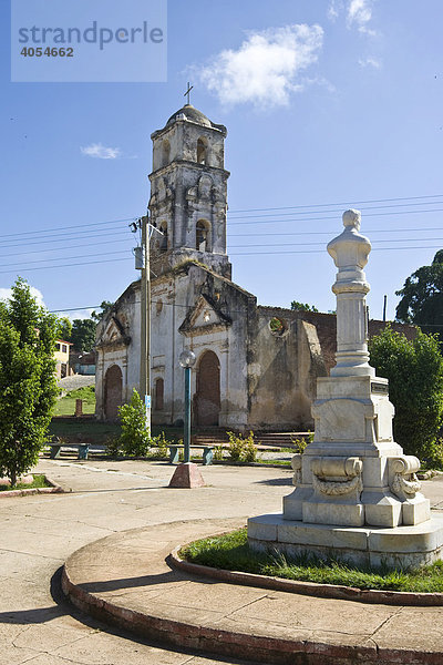 Eine Kirche in Trinidad  Provinz Sancti-Spíritus  Kuba  Cuba  Lateinamerika  Amerika