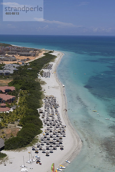 Luxushotels mit weißem Strand bei Varadero  Kuba  Karibik  Mittelamerika  Amerika
