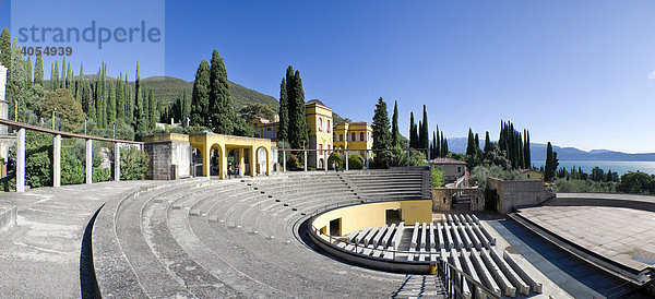 Freilichttheater auf dem Gelände Vittoriale degli Italiani  Siegerdenkmal der Italiener  Anwesen des italienischen Dichters Gabriele D'Annunzio  Gardone Riviera  Gardasee  Italien  Europa