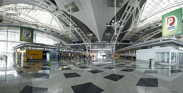 Flughafen von Porto  Abflughalle  Porto  Portugal  Europa