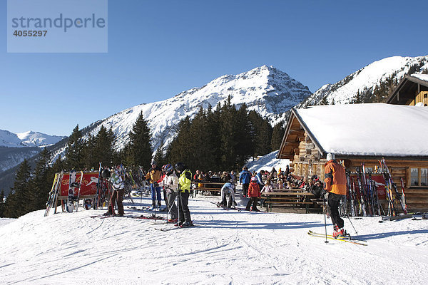 AprËs Ski auf der Heitwanger Hochalm  Bichelbach  Tirol  Österreich  Europa