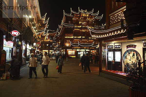 Altstadt  Nachtaufnahme  Shanghai  China  Asien
