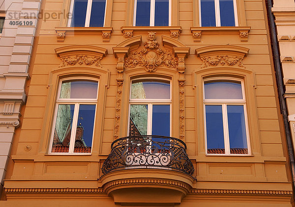 Dekorativer Balkon eines Hauses  Lübeck  Schleswig-Holstein  Deutschland  Europa
