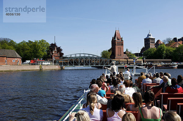 Hafenrundfahrt in Lübeck  hinten Hebebrücke  Lübeck  Schleswig-Holstein  Deutschland  Europa