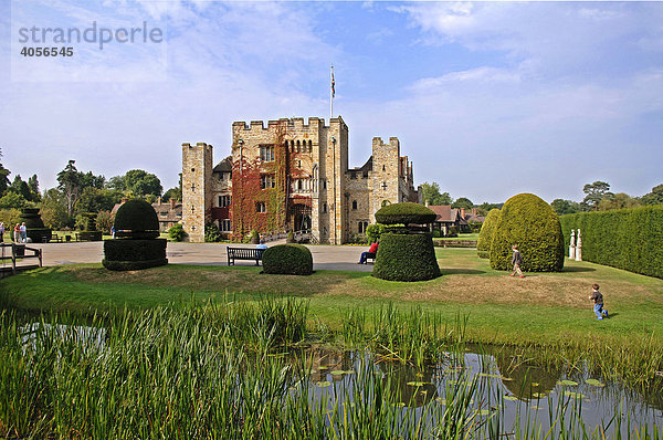 Hever Castle mit Parkanlage  Hever  Grafschaft Kent  England  Großbritannien  Europa