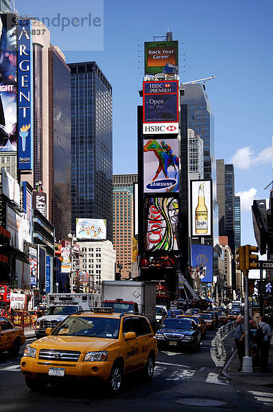 Verkehr am Times Square  New York City  USA