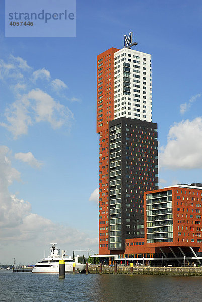 Moderne Architektur am Wilhelminapier: das Montevideo Hochhaus  Rijnhaven  Rotterdam  Süd-Holland  Niederlande  Europa