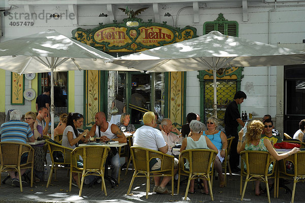Terrasse zum Forn des Teatre  Bar  Cafe  Konditorei an der Placa Weyler  Plaza Weyler  Palma de Mallorca  Mallorca  Balearen  Spanien  Europa