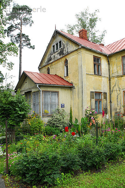 Sommerhaus mit Garten  nostalgische Noblesse in Majori  Ostsee-Badeort Jurmala  Lettland  Latvija  Baltikum  Nordosteuropa