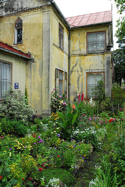 Sommerhaus mit Garten  nostalgische Noblesse in Majori  Ostsee-Badeort Jurmala  Lettland  Latvija  Baltikum  Nordosteuropa