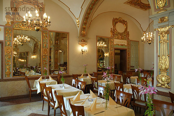 Keller Restaurant Cafe Bistro Orlando  Inneneinrichtung mit Gold und Spiegeln  Am Platzl  Altstadt  München  Oberbayern  Bayern  Deutschland  Europa