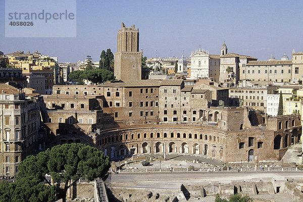 Aussicht vom Vittoriano auf Kaiserforen  Fori Imperiali  Foro di Traiano  Foro di Augusto  Rom  Italien  Europa