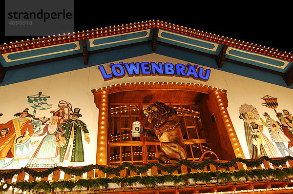 Löwenbräu-Zelt  Wies'n  Oktoberfest  München  Bayern  Deutschland  Europa