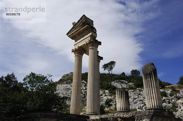 Tempel von Glanum  Plateau des Antiques  Saint Remy de Provence  Provence  Frankreich  Europa