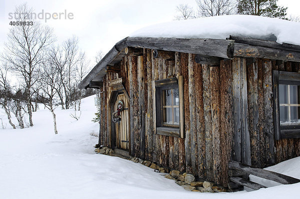 Wildnis-Hütte im Saariselkä Skigebiet  Ivalo  Lappland  Finnland  Europa