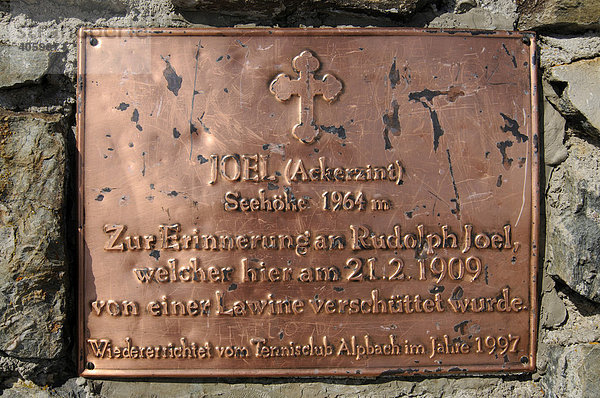 Gedenktafel auf dem Gipfel des Joel  Wildschönau  Tirol  Österreich  Europa