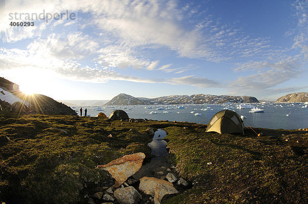 Zelt  Camping im Johan-Petersen-Fjord  Ostgrönland  Grönland