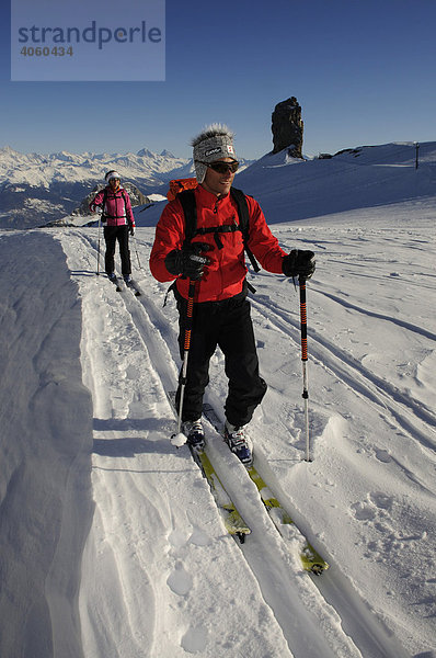 Skitour Skibergsteiger  Tour Saint Martin  Les Diableretes  Skigebiet Glacier 3000  Gstaad  Westalpen  Berner Oberland  Schweiz  Europa