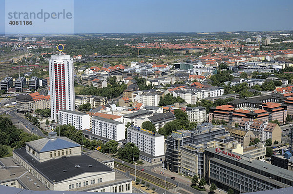 Stadtzentrum Leipzig mit Georgiring und Wintergartenhochhaus  Sachsen  Deutschland  Europa