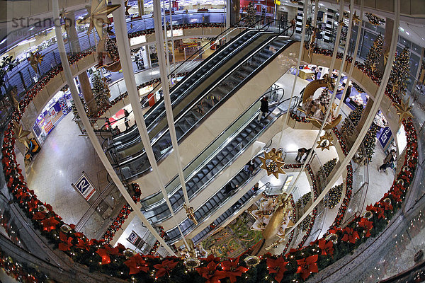 Kaufhaus City Point  weihnachtlich geschmückt  Rolltreppe  Nürnberg  Mittelfranken  Franken  Bayern  Deutschland  Europa