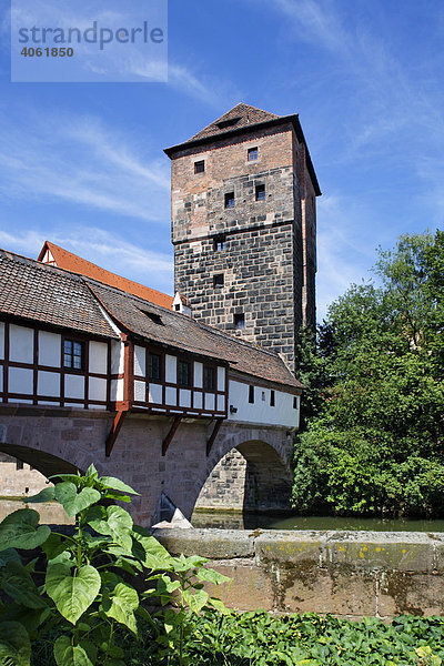 Wasserturm  Henkerwohnung  Fluss Pegnitz  Altstadt  Nürnberg  Mittelfranken  Franken  Bayern  Deutschland  Europa