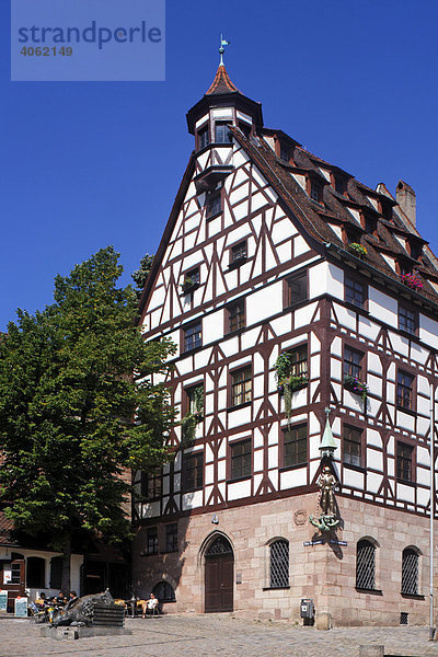 Pilatushaus am Tiergärtnertor  Altstadt  Nürnberg  Mittelfranken  Bayern  Deutschland  Europa