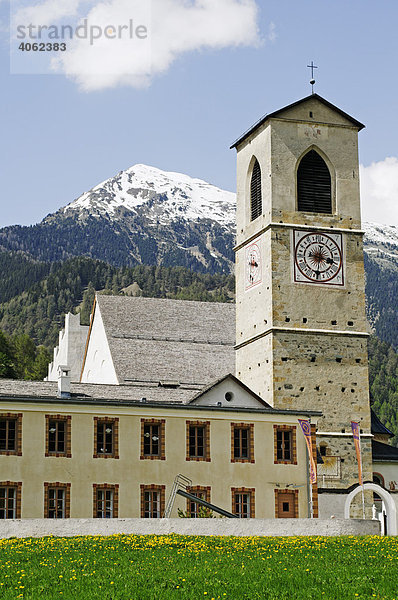 Benediktinerkloster St. Johann  Weltkulturerbe  in Müstair  Val Müstair  Münstertal  im Engadin  Kanton Graubünden  Schweiz  Europa