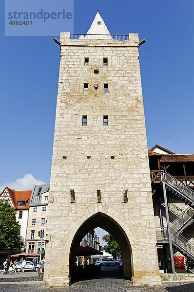 Historischer Pulverturm und Rest der Stadtmauer  Jena  Thüringen  Deutschland  Europa