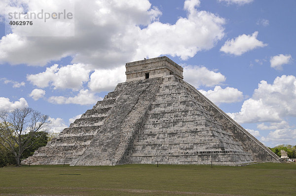 Kukulkan Pyramide  Zona Nord  Chichen Itza  neues Weltwunder  Maya und Tolteken Ausgrabungsstätte  Halbinsel Yucatan  Mexiko  Zentralamerika