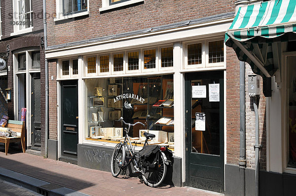 Fahrrad  Geschäft  Auslage  Oude Spiegelstraat  Amsterdam  Niederlande  Europa