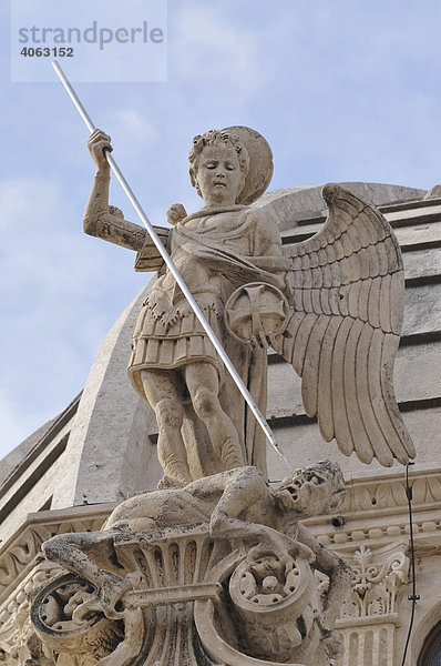 Teufel  Engel  Figur am Dach  Katedrala Sveti Jakov  Kathedrale zum Heiligen Jakob  Altstadt  Sibenik  Kroatien