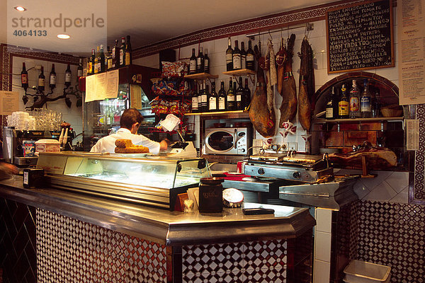 Bar in Sevilla  Andalusien  Spanien  Europa