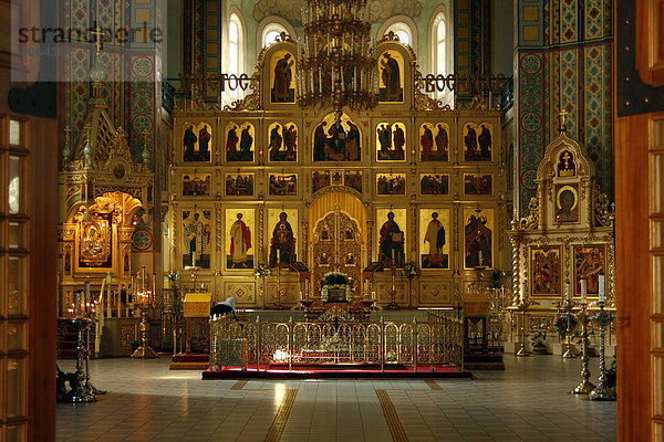 Innenraum der orthodoxen Kathedrale Christi-Geburt in Riga  Lettland  Baltikum
