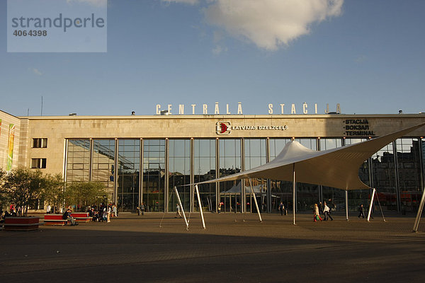 Hauptbahnhof in Riga  Lettland  Baltikum