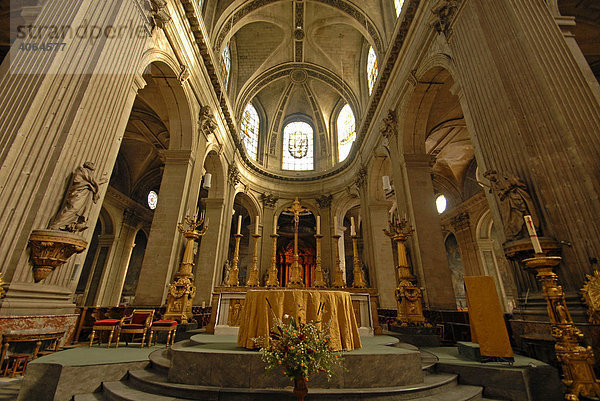Innenraum der katholischen Pfarrkirche Saint-Sulpice in Paris  Frankreich  Europa