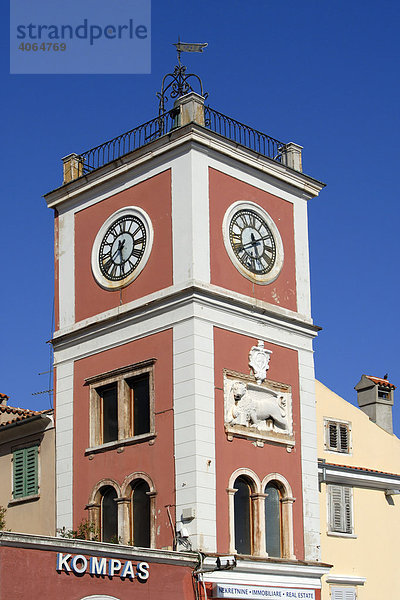 Uhrenturm im Hauptplatz in Rovinj  Istrien  Kroatien  Europa