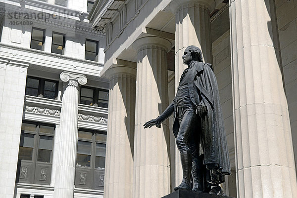 George-Washington-Denkmal vor der Federal Hall  Wall Street  Financial District  Manhattan  New York City  New York  Vereinigte Staaten von Amerika  USA