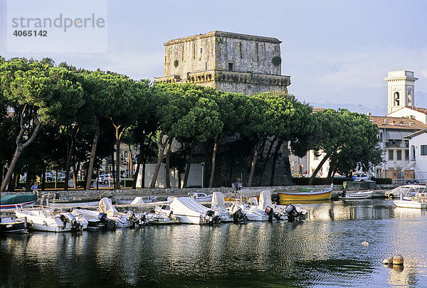 Torre Matilde  Hafen  Viareggio  Provinz Lucca  Toskana  Italien  Europa