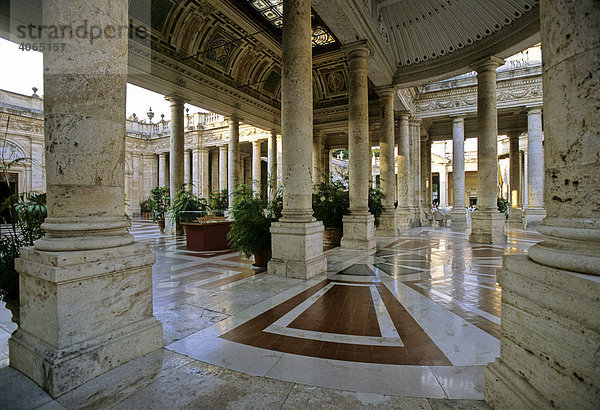 Wandelhalle der Tettuccio-Thermen  Montecatini Terme  Provinz Pistoia  Toskana  Italien  Europa