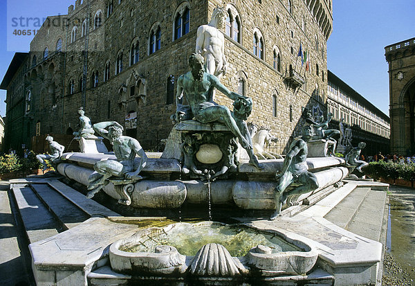 Neptun-Brunnen  Palazzo Vecchio  Piazza della Signora  Florenz  Firenze  Toskana  Italien  Europa