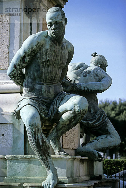 Statuen der Quattro Mori  vier Mohren  am Denkmal Ferdinand I  Livorno  Toskana  Italien  Europa