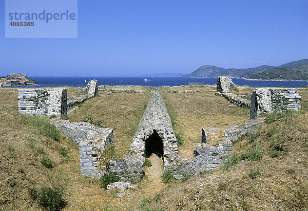 Römische Wasserleitung  Ruine der Villa Romana delle Grotte bei Portoferraio  Insel Elba  Provinz Livorno  Toskana  Italien  Europa