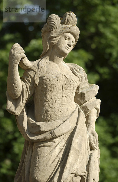 Barockfigur einer Dame  Rosengarten  Schloss Weikersheim  Taubertal  Tauberfranken  Franken  Baden-Württemberg  Deutschland  Europa