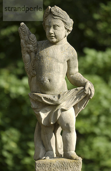 Barockfigur  Putte  Rosengarten  Schloss Weikersheim  Taubertal  Tauberfranken  Franken  Baden-Württemberg  Deutschland  Europa