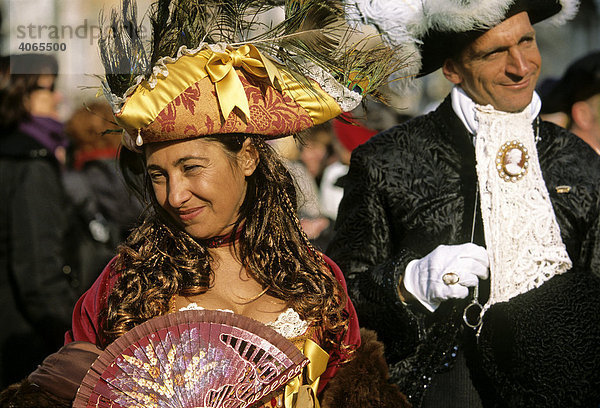 Masken  Karneval in Venedig  Venezia  Venetien  Veneto  Italien  Europa