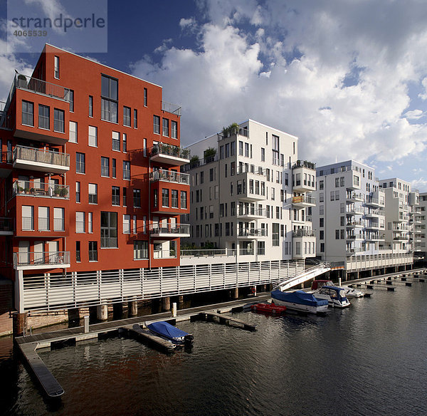 Wohngebäude mit Luxuswohnungen im Westhafen  Frankfurt am Main  Hessen  Deutschland  Europa