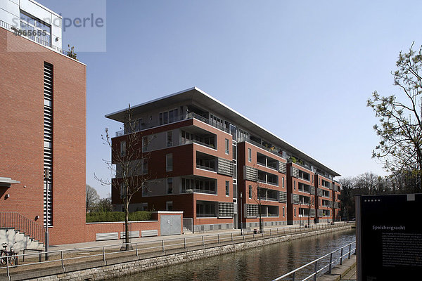 Wohngebäude an der Hansegracht im Innenhafen  Duisburg  Ruhrgebiet  Nordrhein-Westfalen  Deutschland  Europa