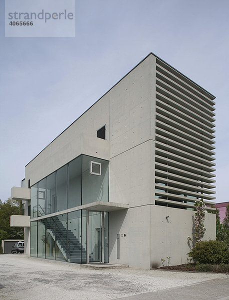 Modernes Bürogebäude  Gelsenkirchen  Ruhrgebiet  Nordrhein-Westfalen  Deutschland  Europa
